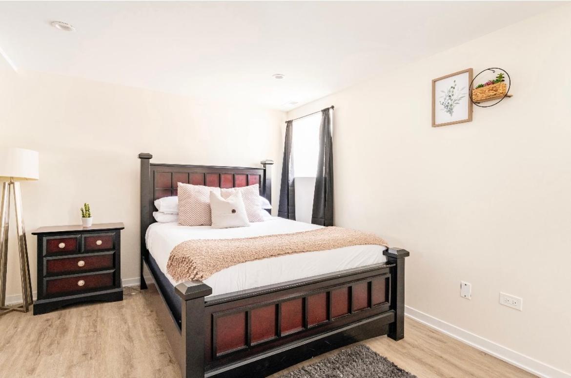 Cozy 2 Brm Apartment Mins Away From United Center Chicago Luaran gambar