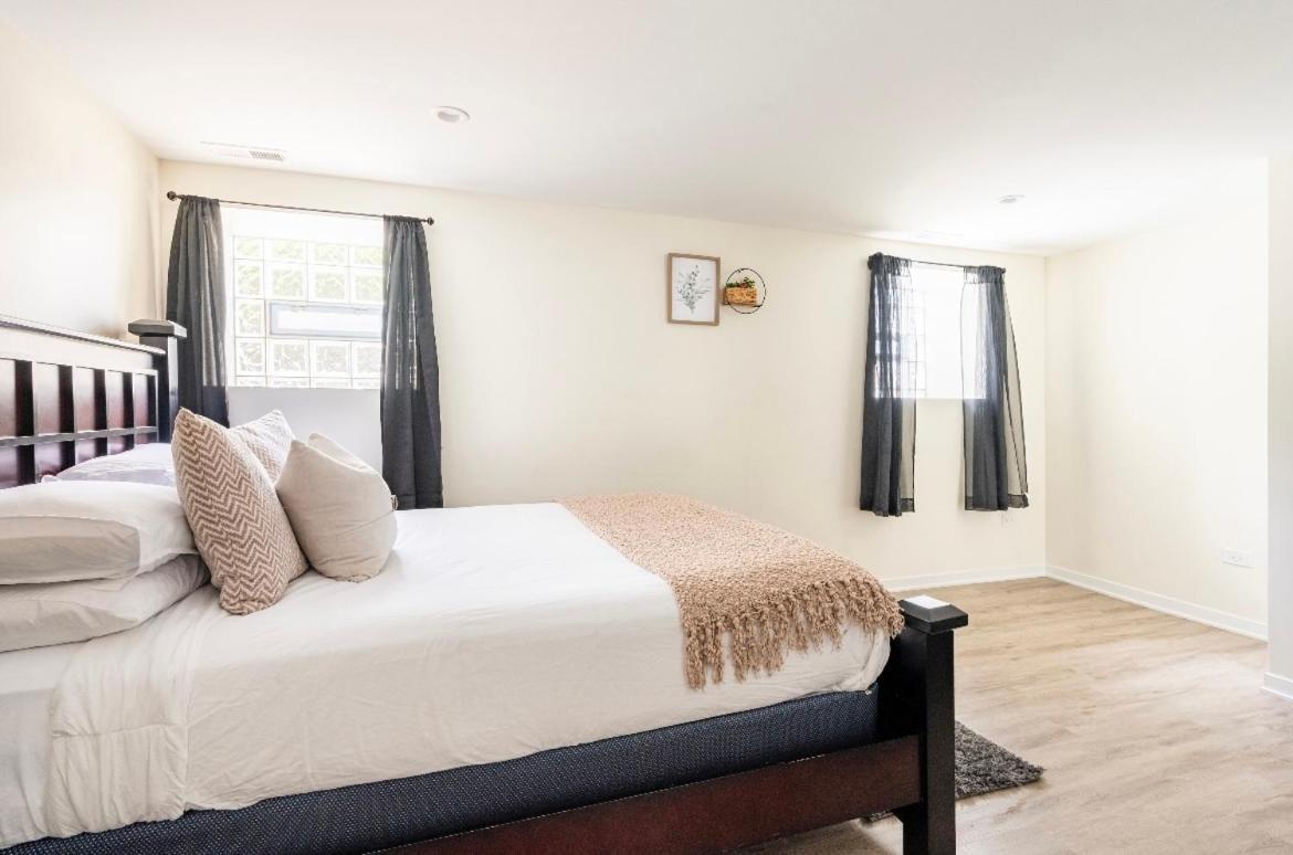 Cozy 2 Brm Apartment Mins Away From United Center Chicago Luaran gambar