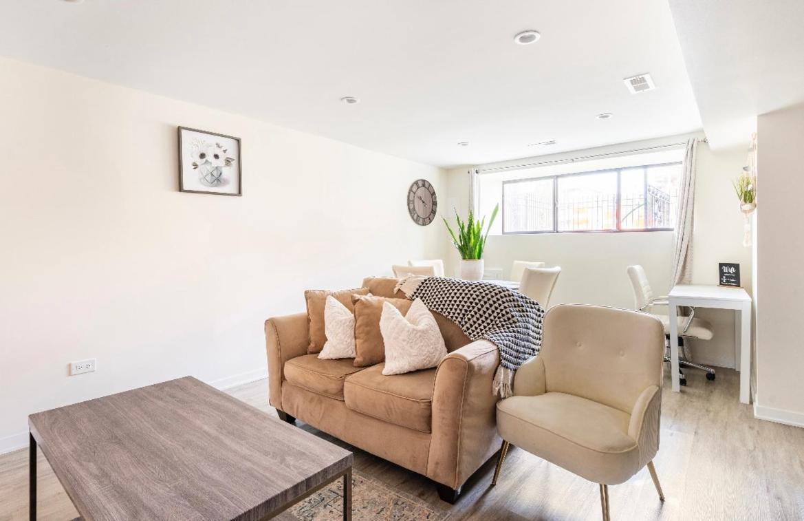 Cozy 2 Brm Apartment Mins Away From United Center Chicago Luaran gambar
